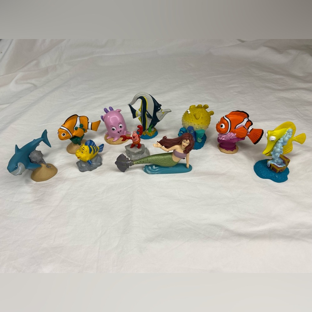 10 Disney PIxar Finding Nemo & Friends PVC Toy Figurine Lot